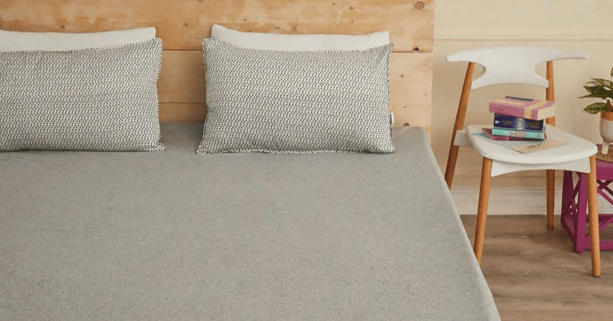 Wakefit waterproof mattress protector